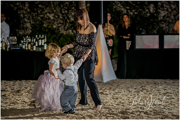 Marriott-Beachside-Wedding-Mary-Veal-Photography_0067
